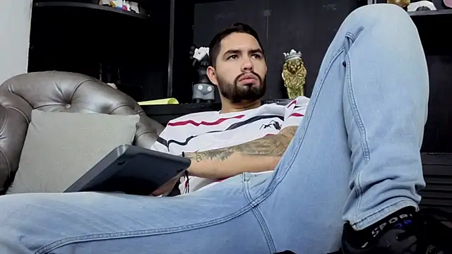 matteosantos live sex cam