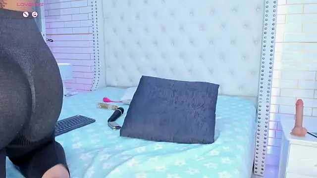 kylie_wilsson's cam snapshot