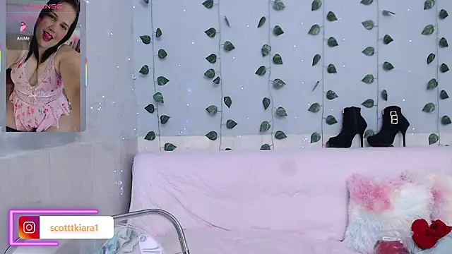 kiara_scottt live sex cam