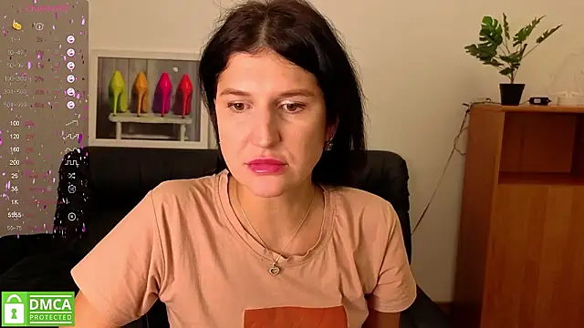 Alianna_Solo_Kisses's cam snapshot