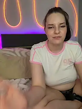 Mila-Jasmin's cam snapshot