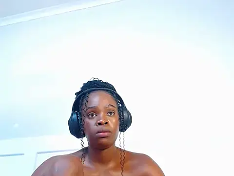 LuciousLips96's cam snapshot