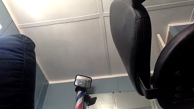 sexyhotstud12 live sex cam