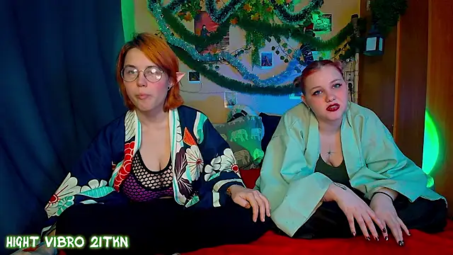 TrickyKitsune live sex cam