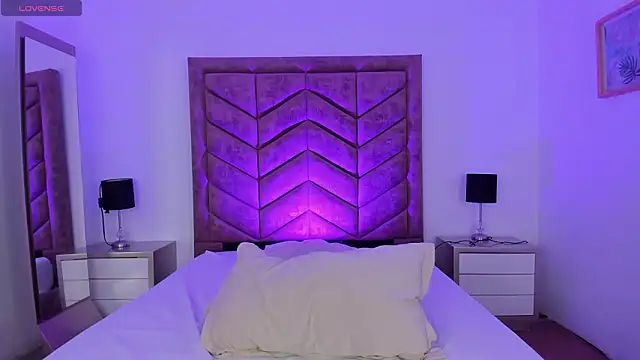 Zara_Cardona's cam snapshot