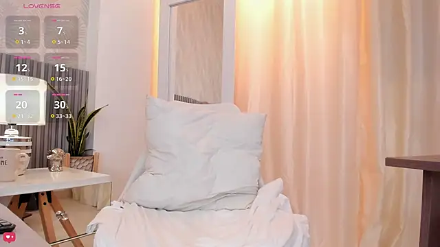 Sally_Azmani_'s cam snapshot