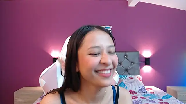 LittleAshleey's cam snapshot