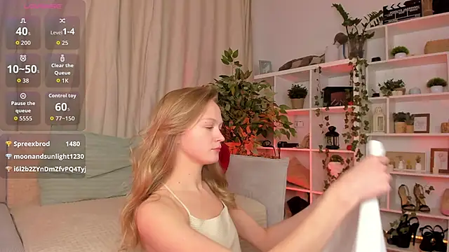 Kara_smalltits's cam snapshot