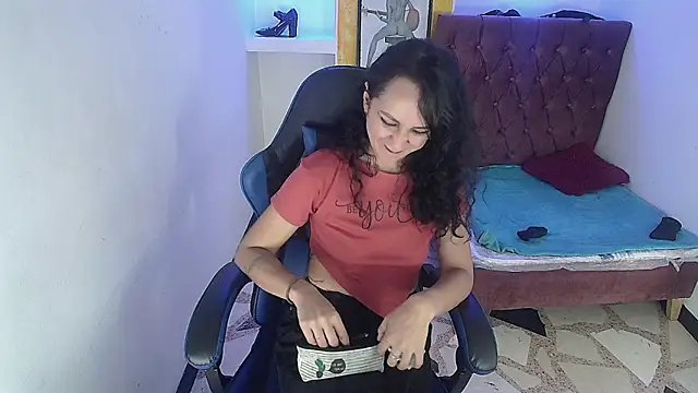 alison_moon7's cam snapshot