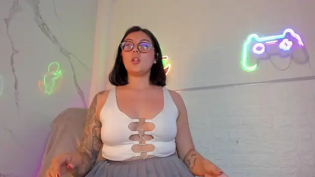 LolaXXXperience's cam snapshot