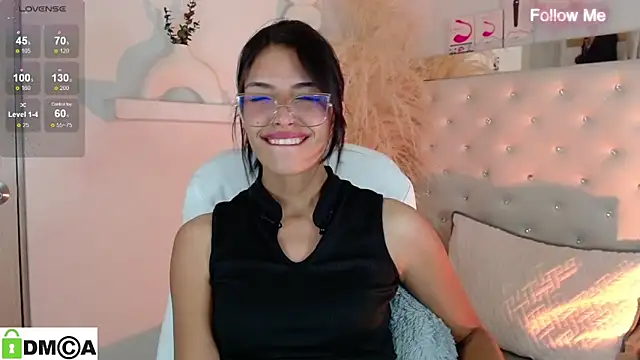 zoe_sexy_latin_19's cam snapshot