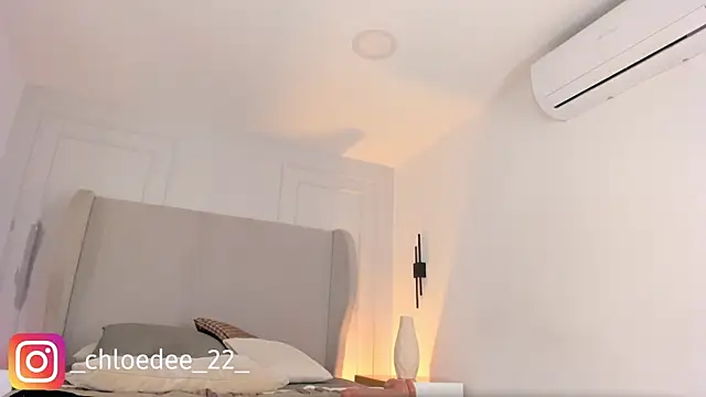 chloe_d's cam snapshot