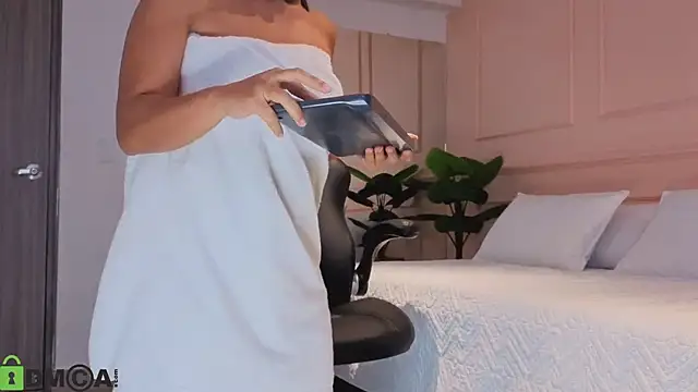 ROSE__15's cam snapshot