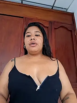 Sarahy-'s cam snapshot