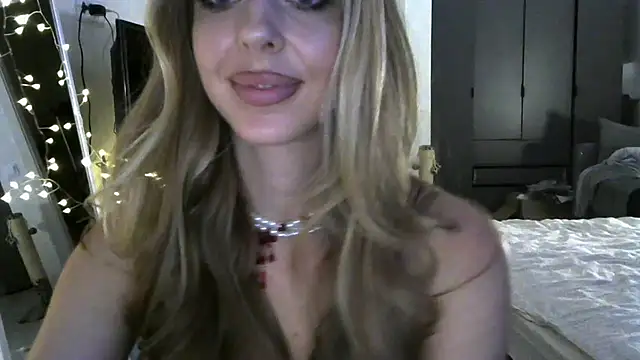 LizaSweetyq's cam snapshot