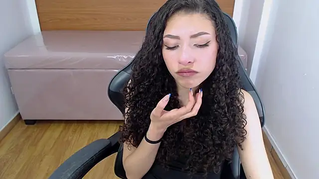 danatella_a's cam snapshot