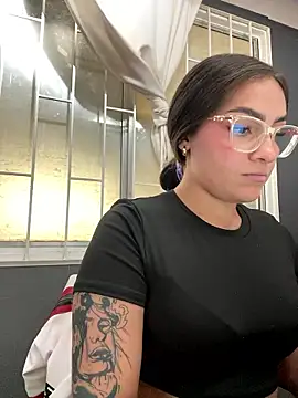 Alyha_Cortes live sex cam