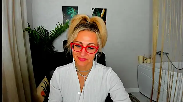 MuseOfStage's cam snapshot