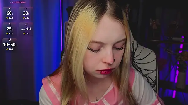 ElvenQueen live sex cam