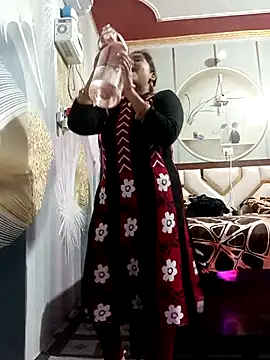 urvashi01224's cam snapshot