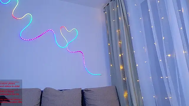 b4by_Emilia live sex cam