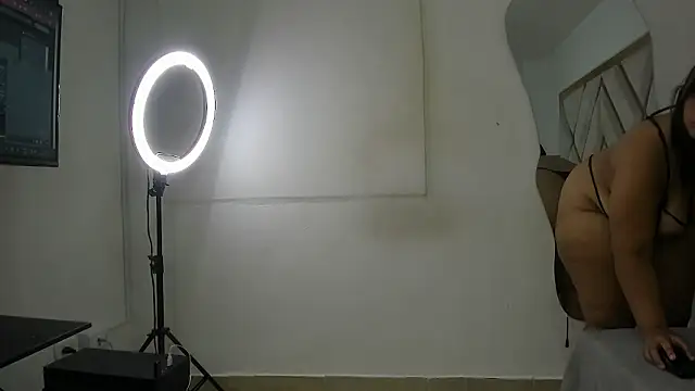 arielasm's cam snapshot