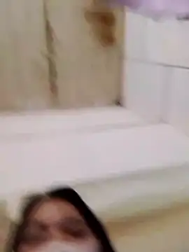 -Luccy-'s cam snapshot