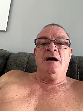Garry831 live sex cam