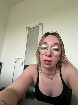 Giuliana_baby's cam snapshot