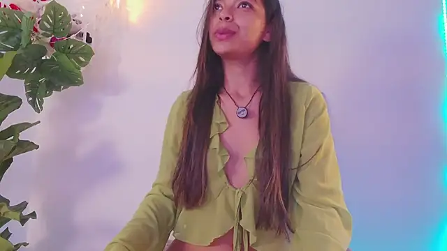 Nicolle_swt's cam snapshot