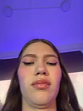 EmmaJhoons's cam snapshot