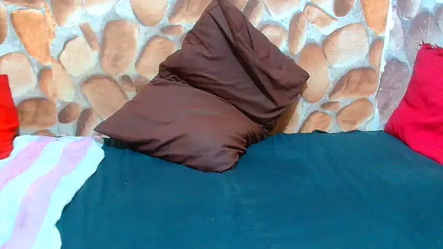 AfricanBigAssxx98's cam snapshot