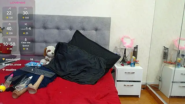 ScarlettGreen_'s cam snapshot