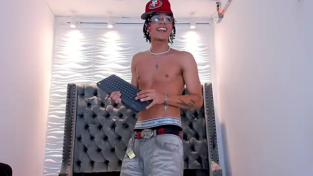 MARSHALL_SPENCER's cam snapshot