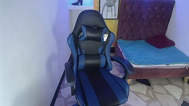 alison_moon7's cam snapshot