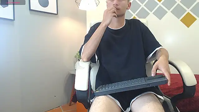 LucassSmith11's cam snapshot