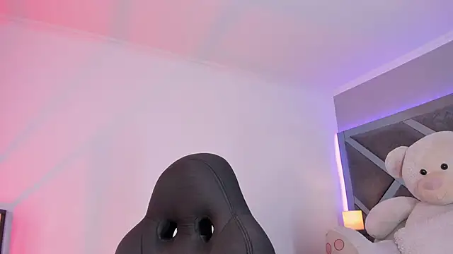 AmberiniHoffman live sex cam