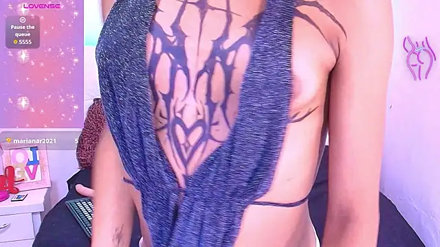 Gina_foxxx live sex cam