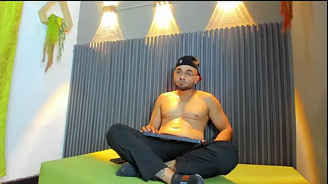 CHRISTIAN_PARKERR's cam snapshot