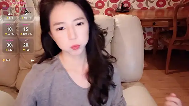 Agelin- live sex cam