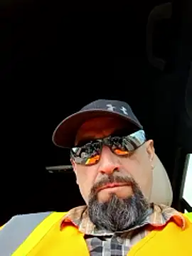 mikeystrong live sex cam