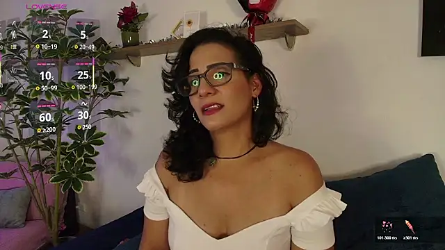 Elliee_'s cam snapshot