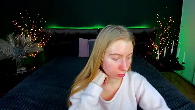 Alina_Blonde's cam snapshot