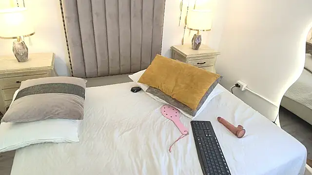 carolina_rouse_'s cam snapshot