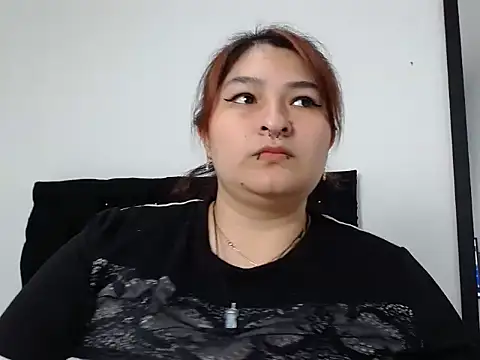 LauraHorny69's cam snapshot