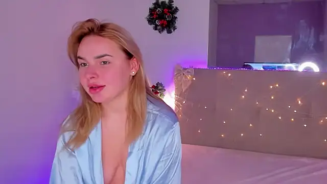 LunaHeadley's cam snapshot