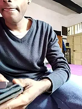 KeptupInosine live sex cam