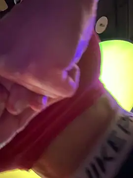 F3ckd0lllucy's cam snapshot