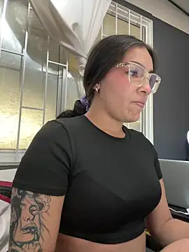 Alyha_Cortes's cam snapshot