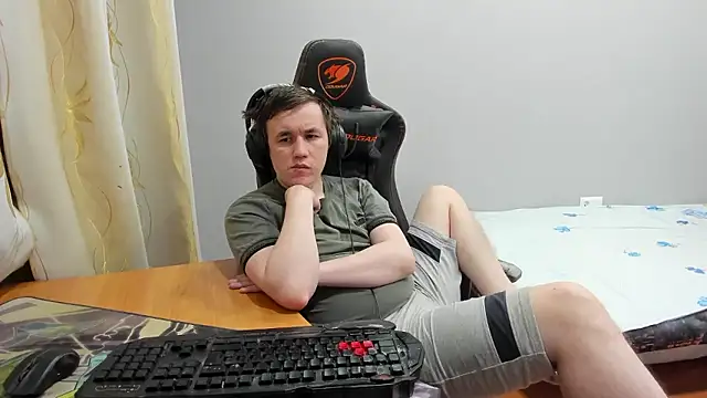 iliaskrislove live sex cam